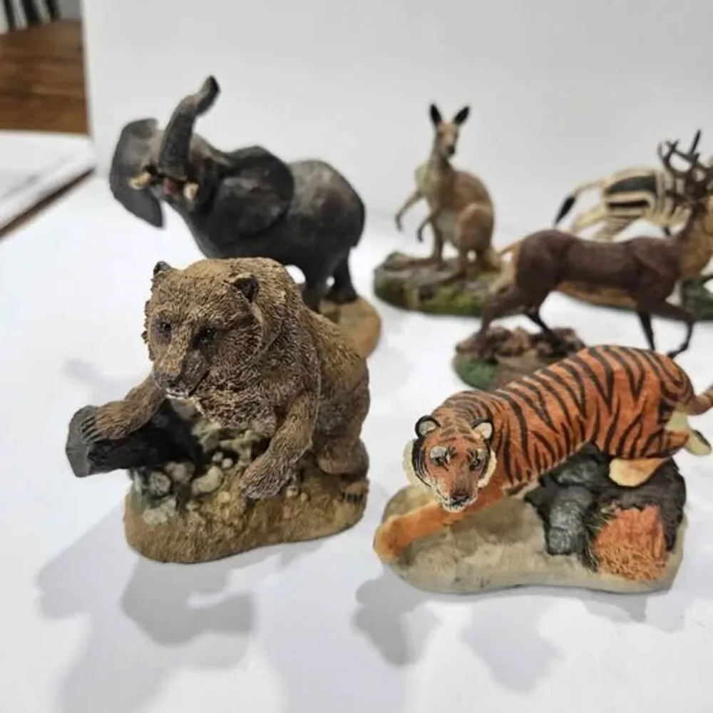 Wildlife preservation trust international Animal Figurines Collection